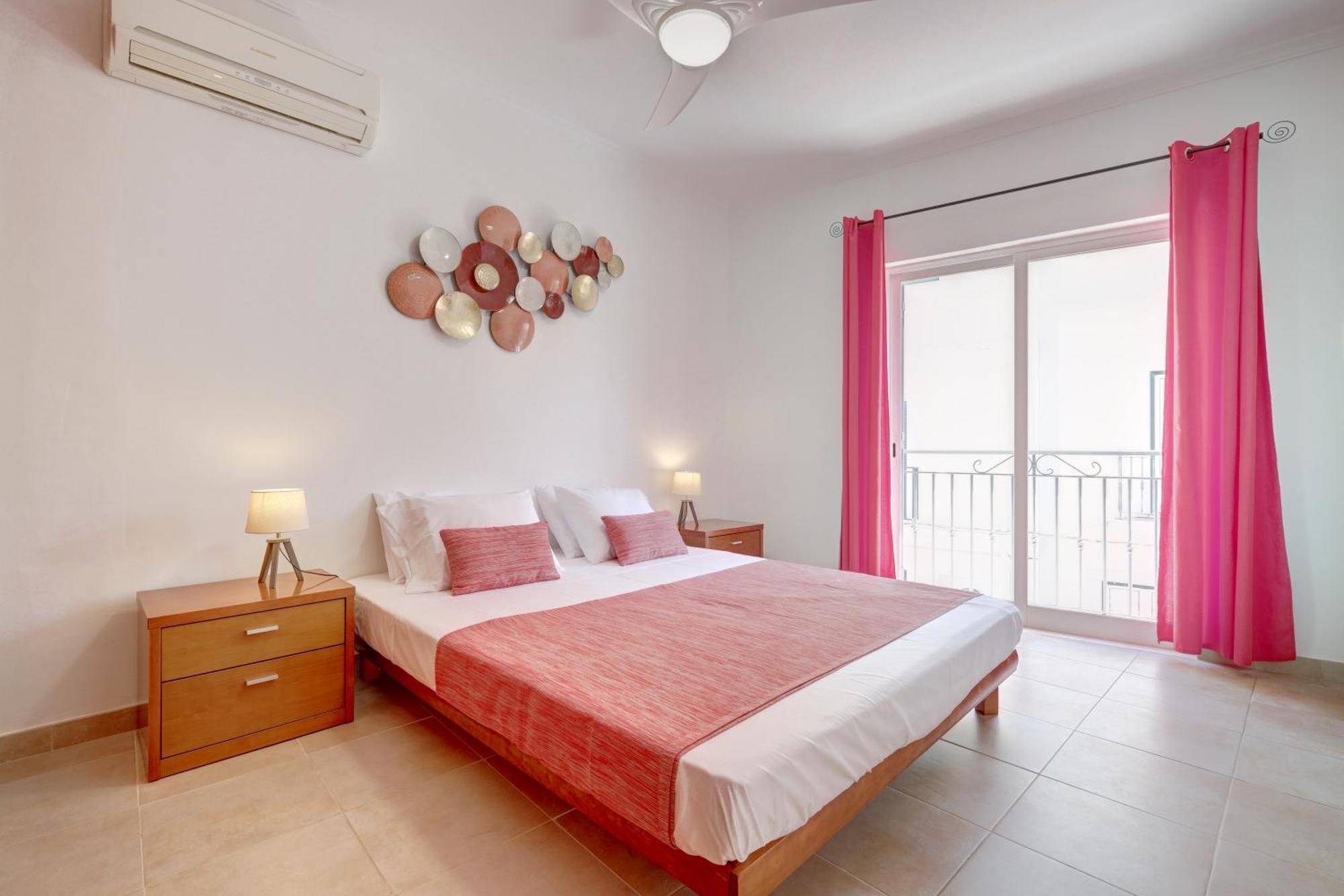 Center, Private Parking, Ac, 6ppl. Olhao