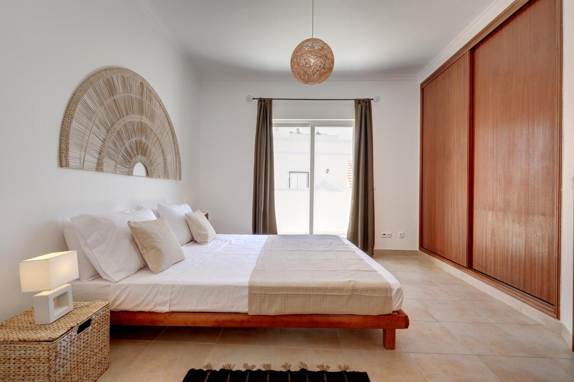 Holiday home Center, Private Parking, Ac, 6ppl.
