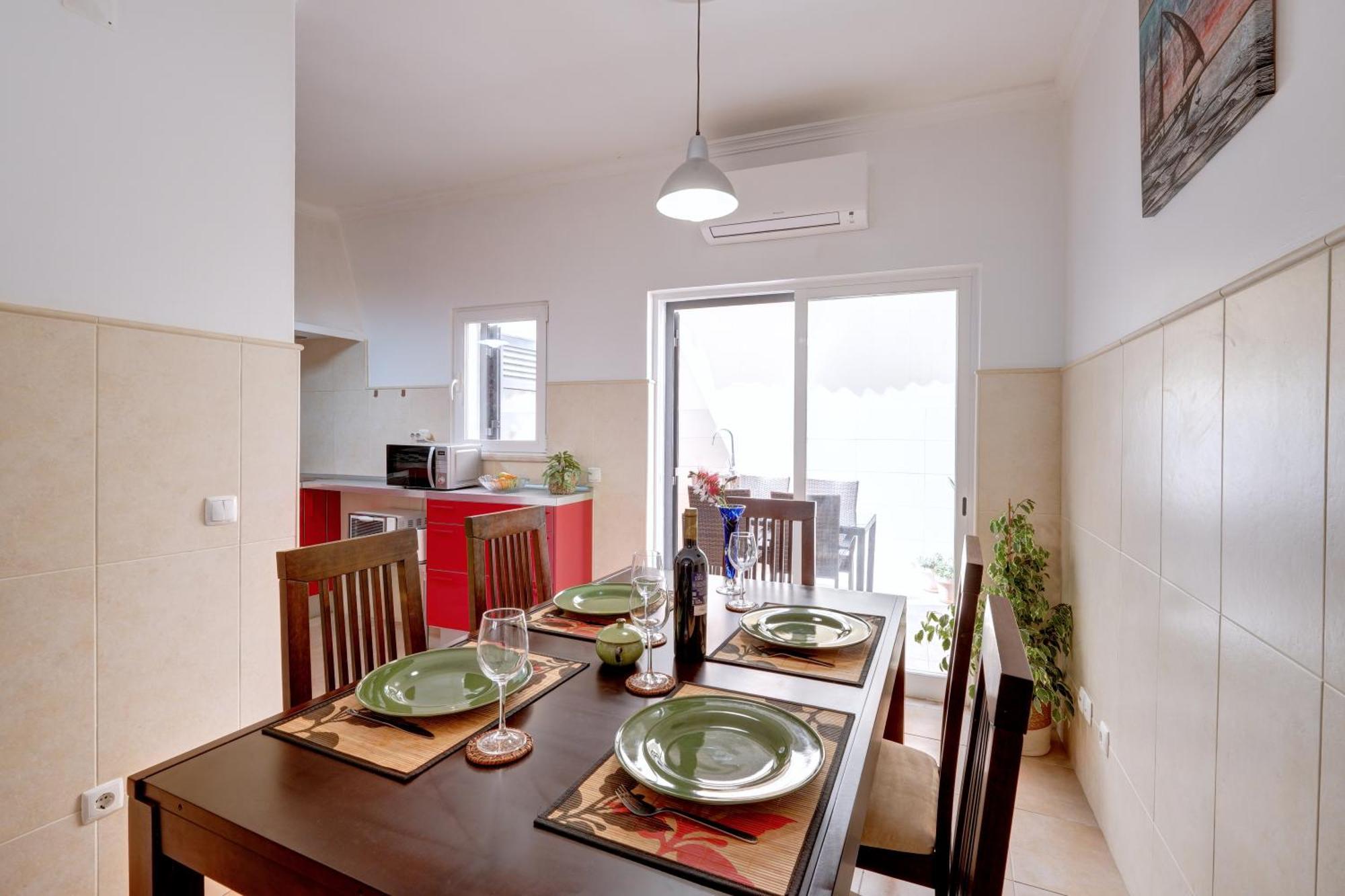Center, Private Parking, Ac, 6ppl. * Olhao