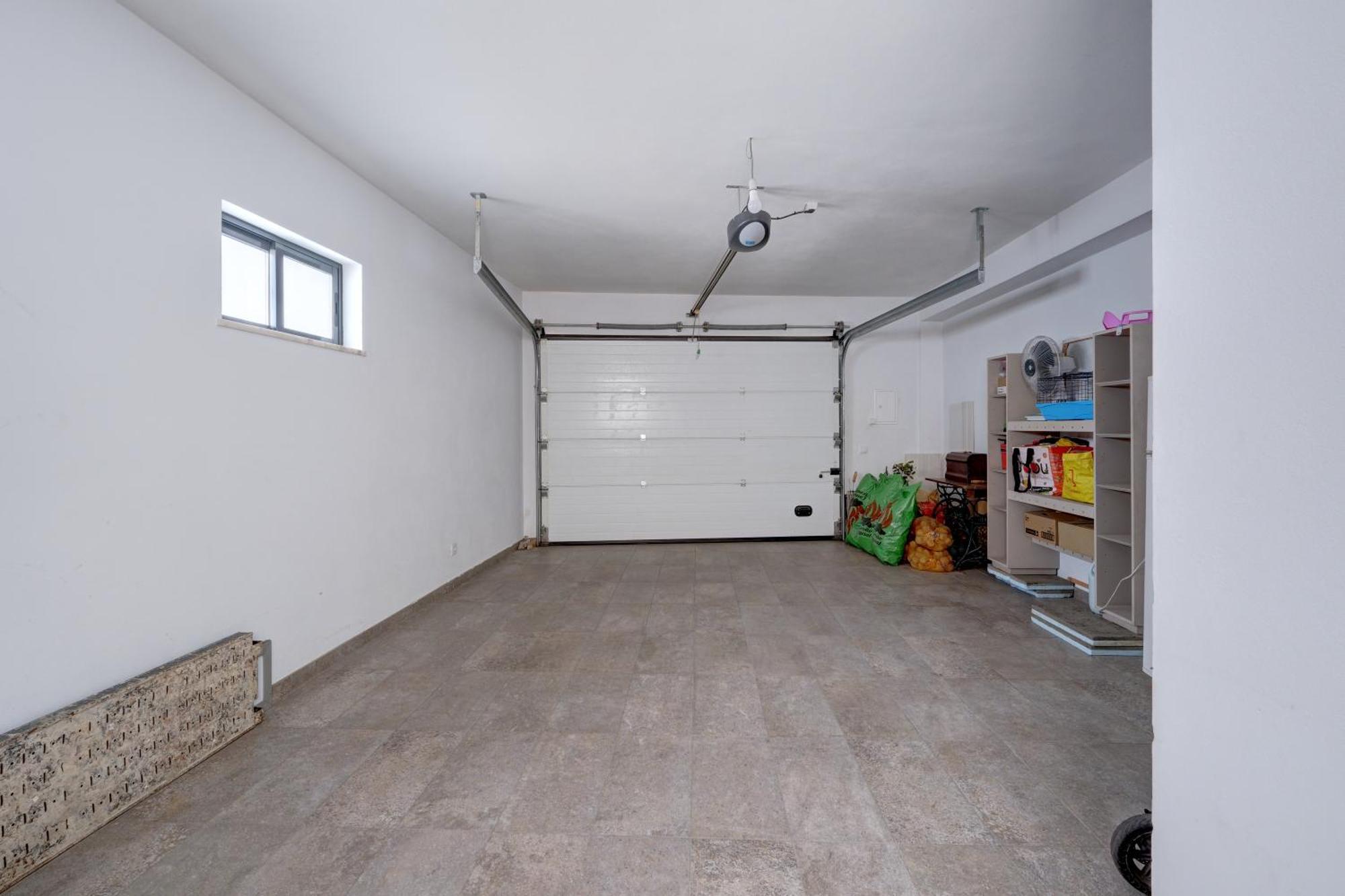 Center, Private Parking, Ac, 6ppl.
